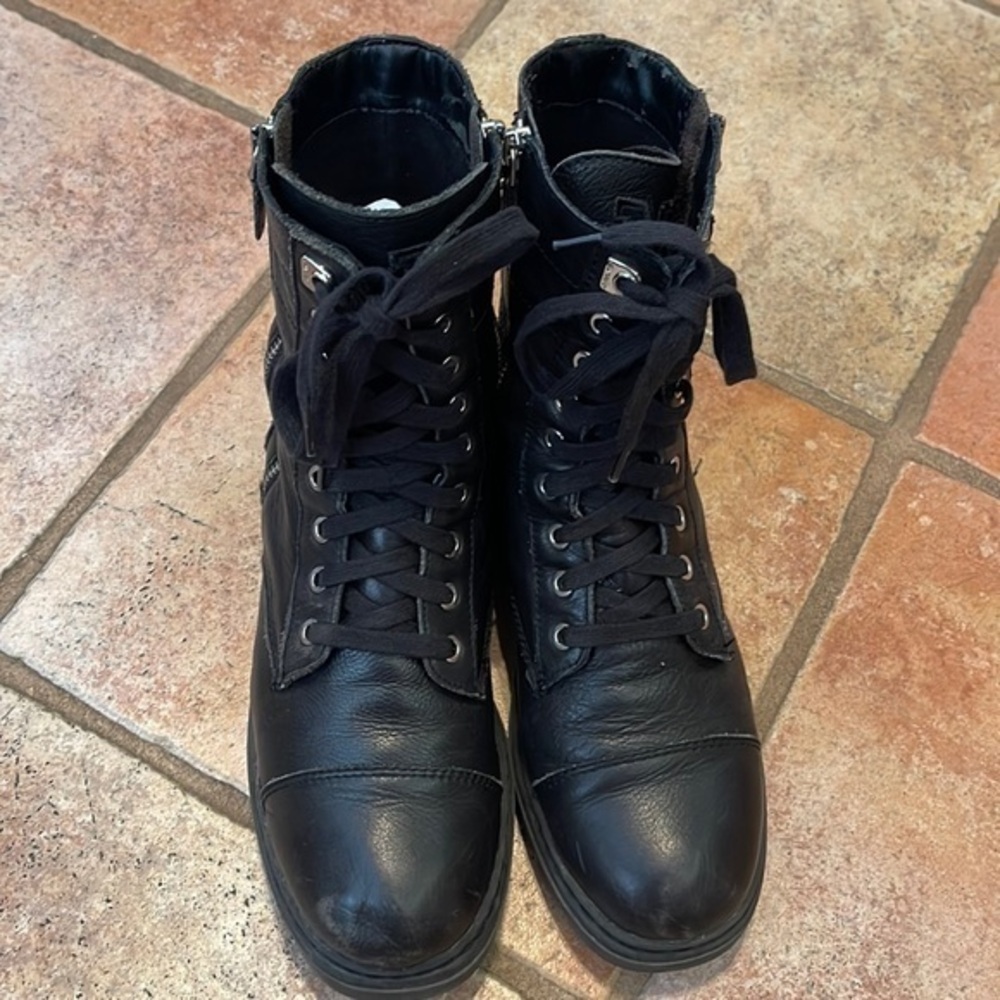 DKNY ROUX COMBAT BOOTS BLACK sz 9
